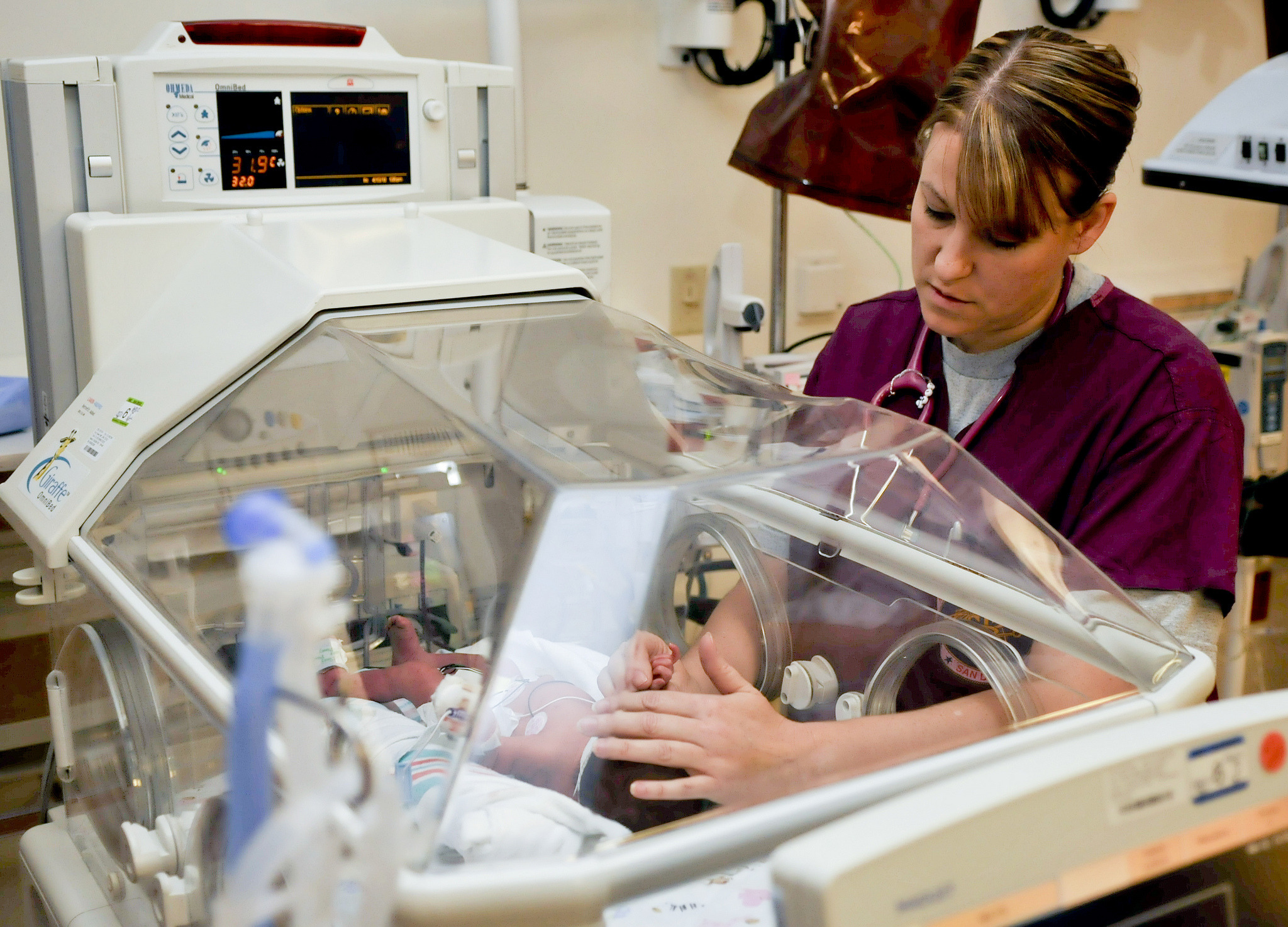 how-does-burnout-affect-nicu-caregivers-and-their-patients-scope