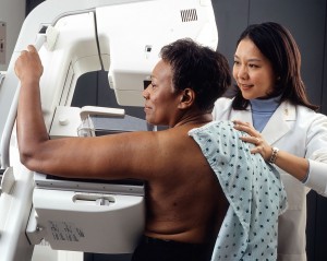 black Woman_receives_mammogram