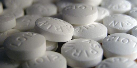 Study offers insight into how aspirin lowers risk of colon cancer and cardiovascular disease