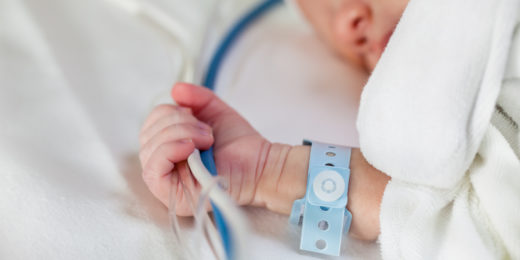 Stanford Biodesign develops device to protect newborn babies from infection