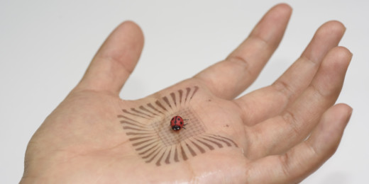 Stretchable circuit innovation brings engineer closer to synthetic skin