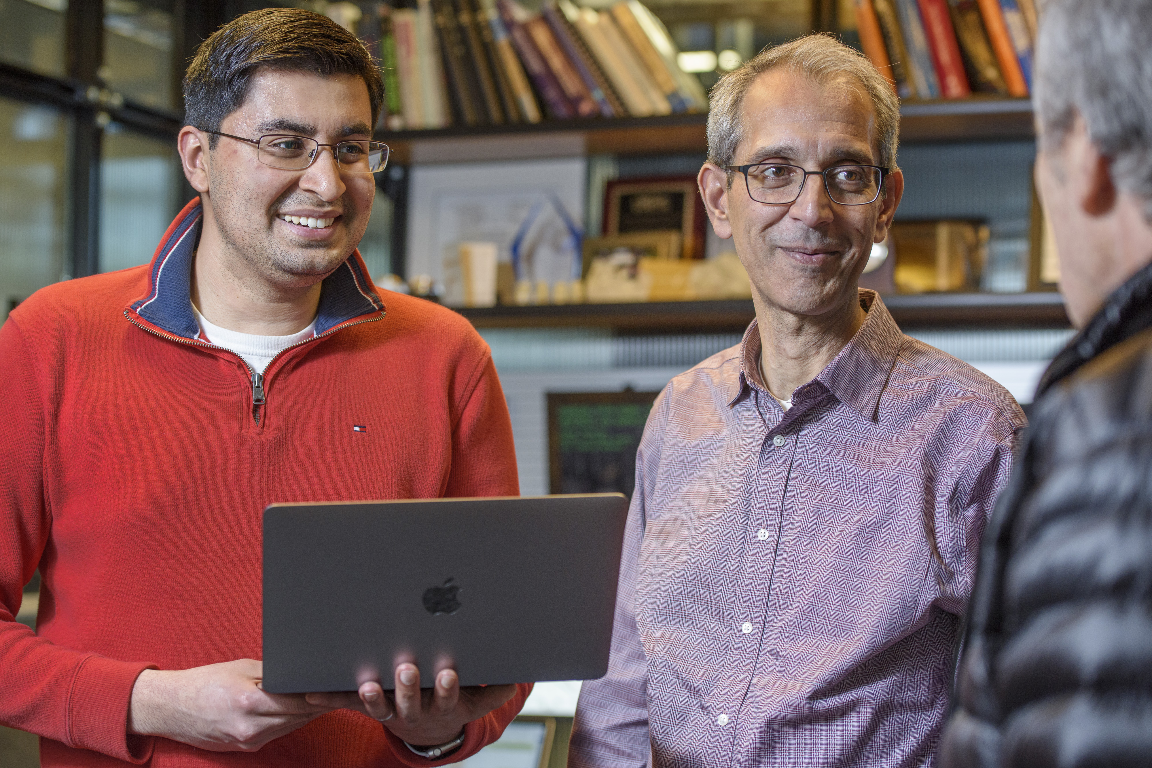 Graduate student Saurabh Vyas and Professor Krishna Shenoy