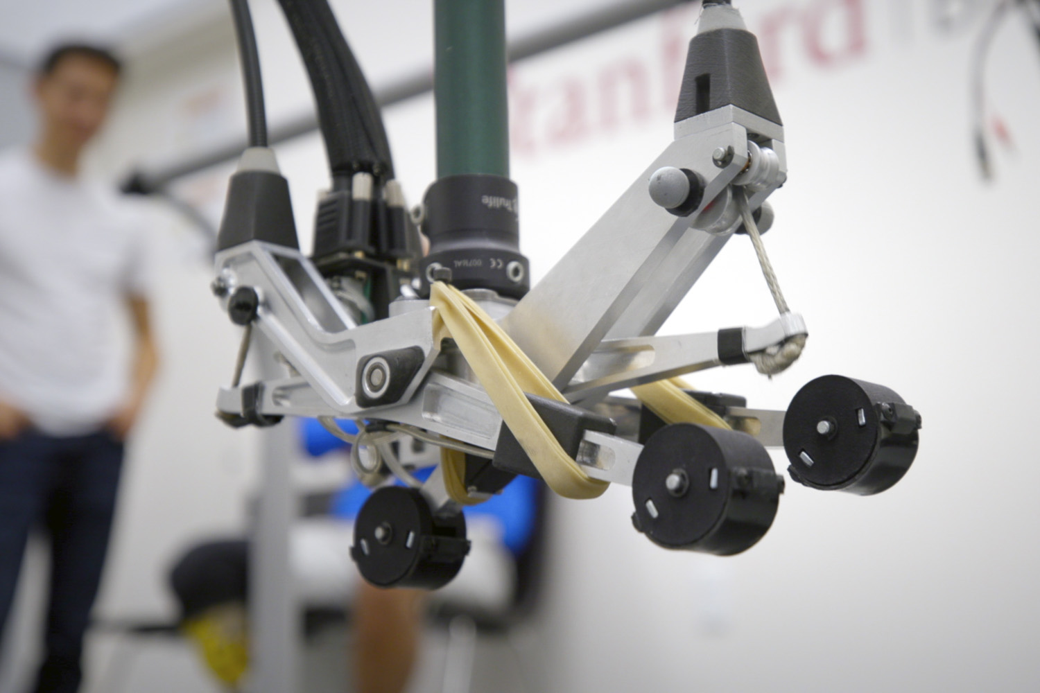 A new prosthetic foot is based on a tripod design.