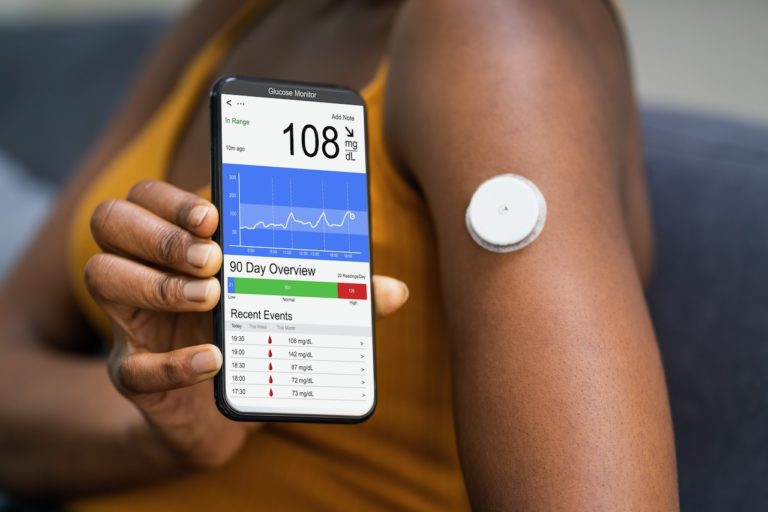 continuous-glucose-monitor-blood-sugar-test-smart-phone-app-scope