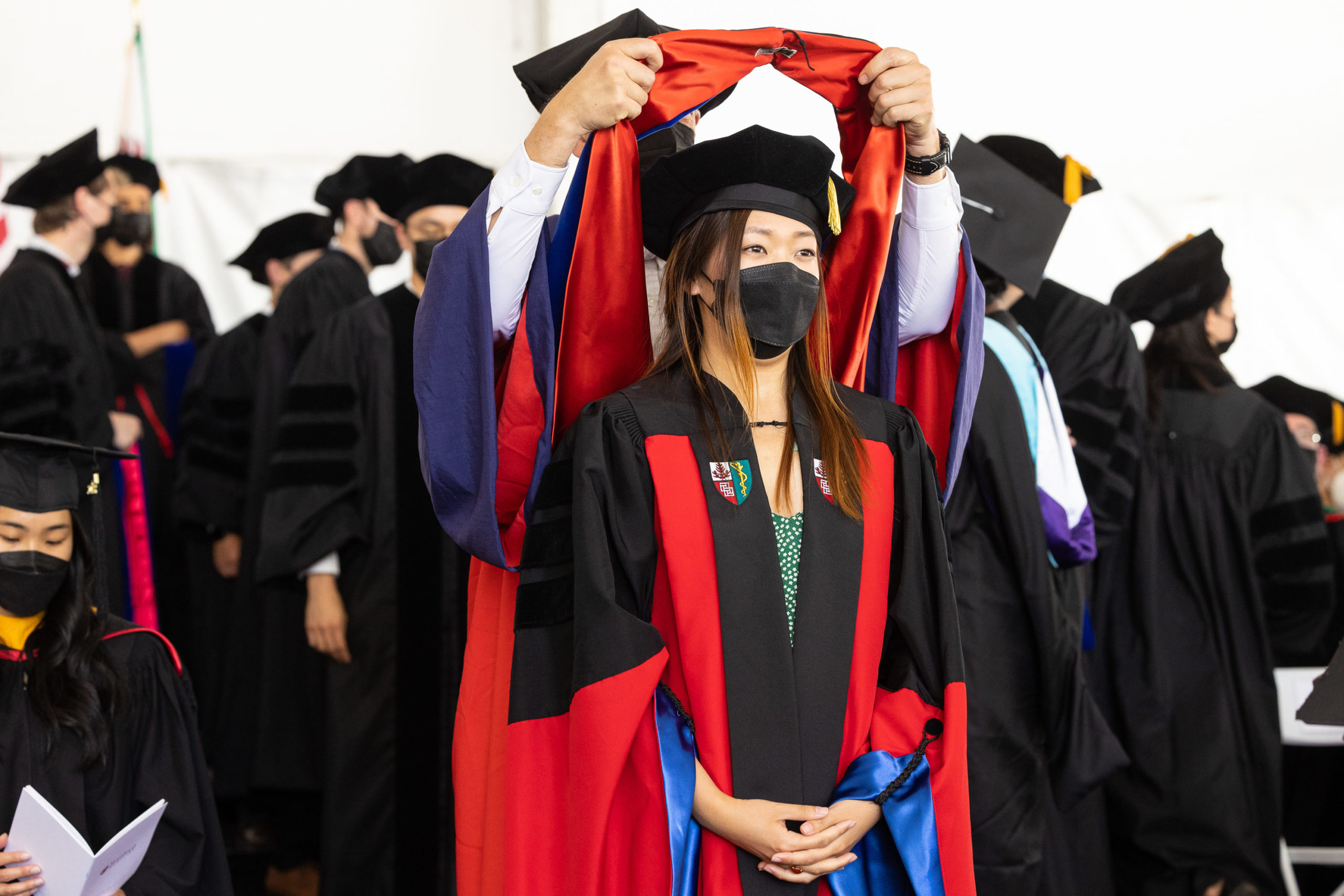 Smiles and sunshine: Stanford Medicine graduation in photos